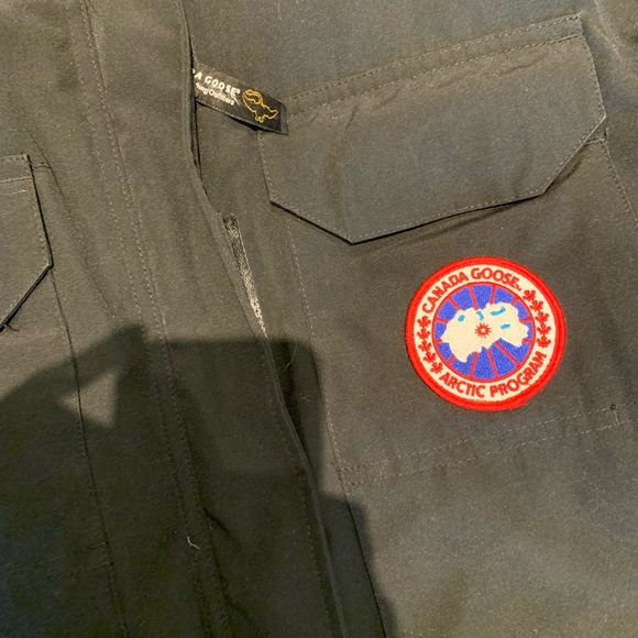 Canada Goose Women’s Long Black Parka Jacket - Picture 4 of 6